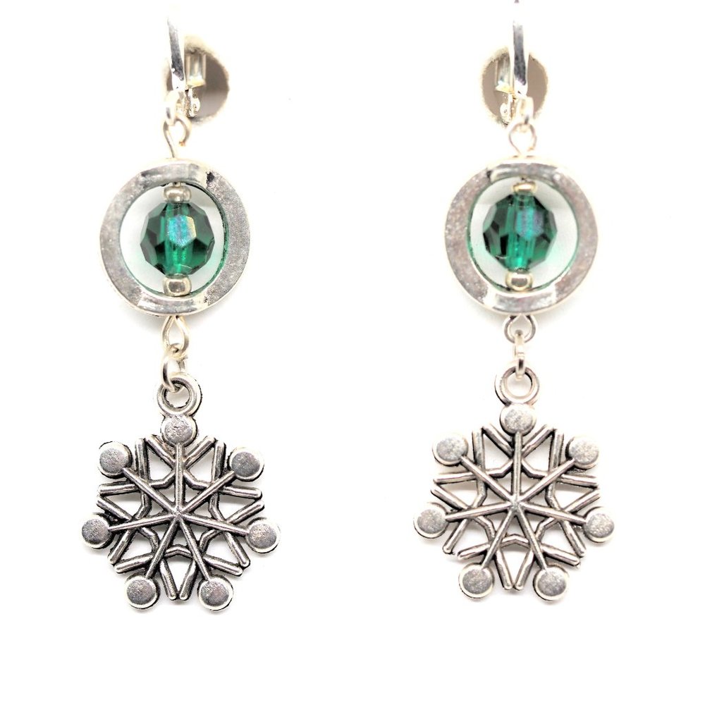 Green Snowflake Circle Earrings